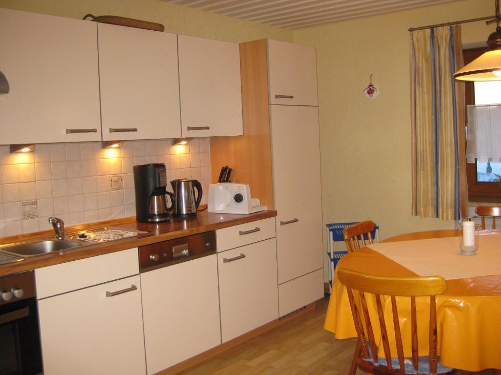 Ferienwohnungen Grill Schonberg  Bilik gambar